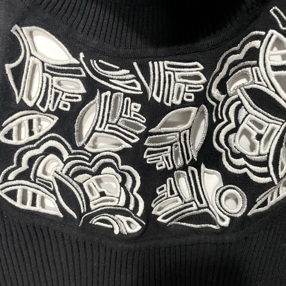 Black cut out top SM